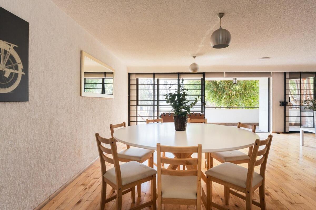 Juan De La Barrera Apartment